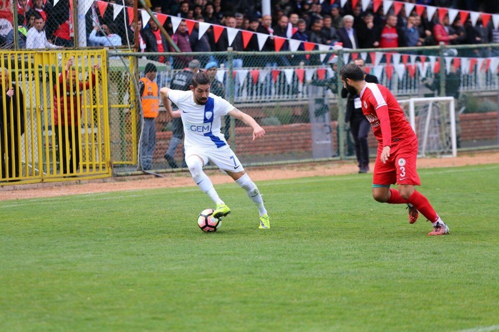 Yeşilyurt Belediyespor Şampiyonluğu Zora Soktu