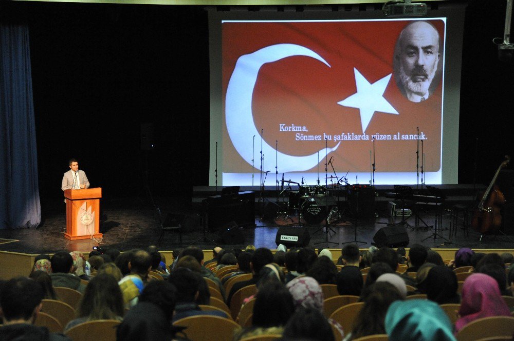 Beü’de İstiklal Marşının 96. Yılı Nedeniyle Konferans Düzenlendi