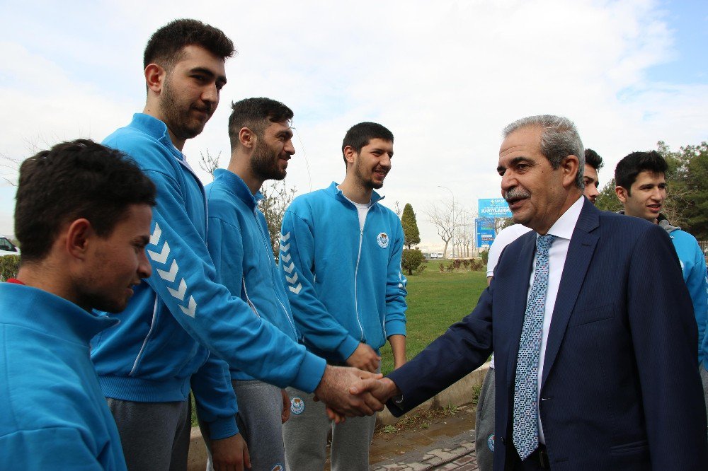 Demirkol Voleybol Takımından Şampiyonluk Sözü Aldı