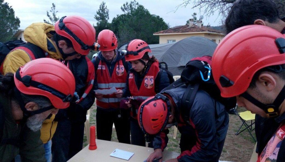 Akut’tan 18 Gönüllü İle Tatbikat