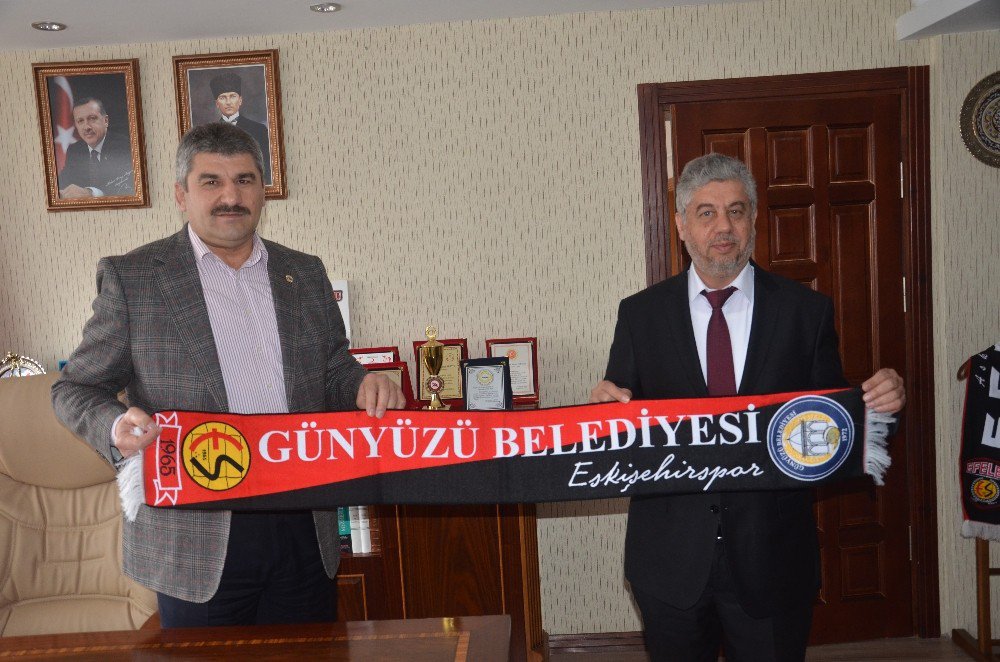 Eskişehir İl Müftüsü Bekir Gerek, Başkan Arayıt’ı Makamında Ziyaret Etti.