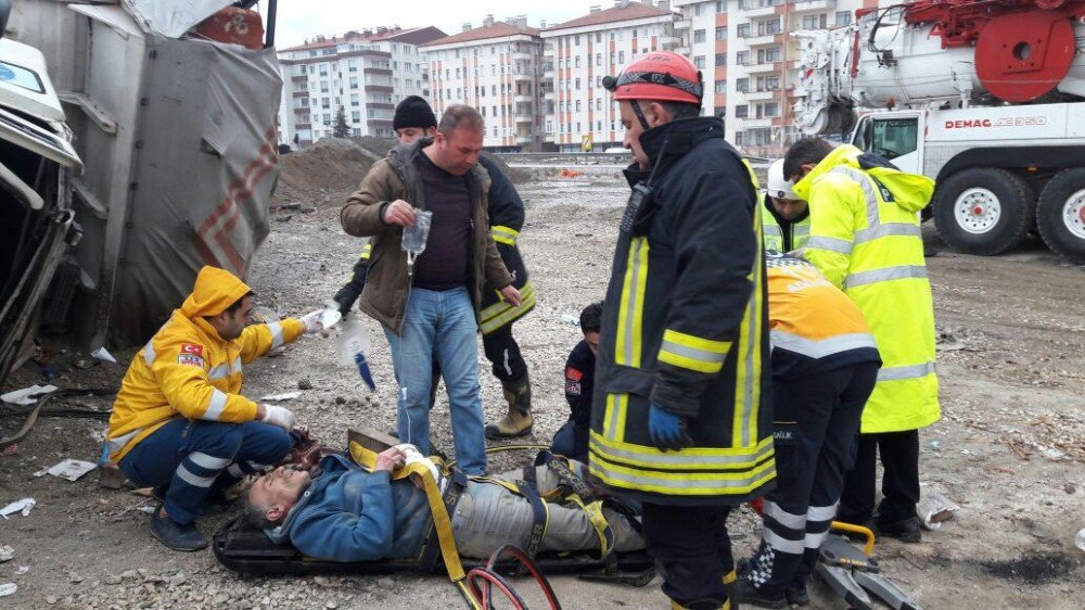 Tosya’da Trafik Kazası: 2 Yaralı