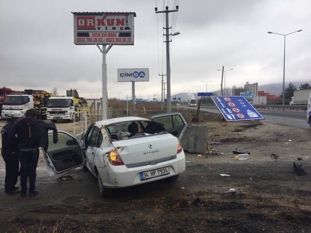 Bozüyük’te Otomobil Takla Attı, 1 Yaralı