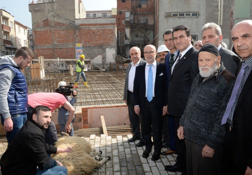 Kemerçeşme Yeni Camiye Kavuşuyor