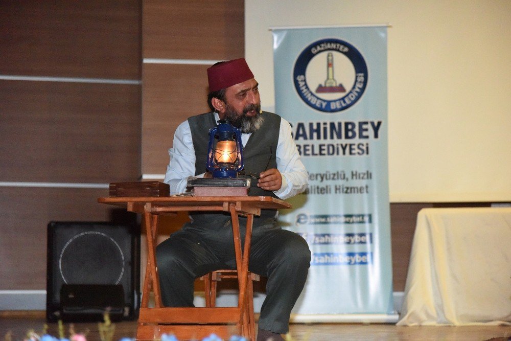 Şahinbey’de Mehmet Akif Ersoy’un Hayatı İzlettirildi