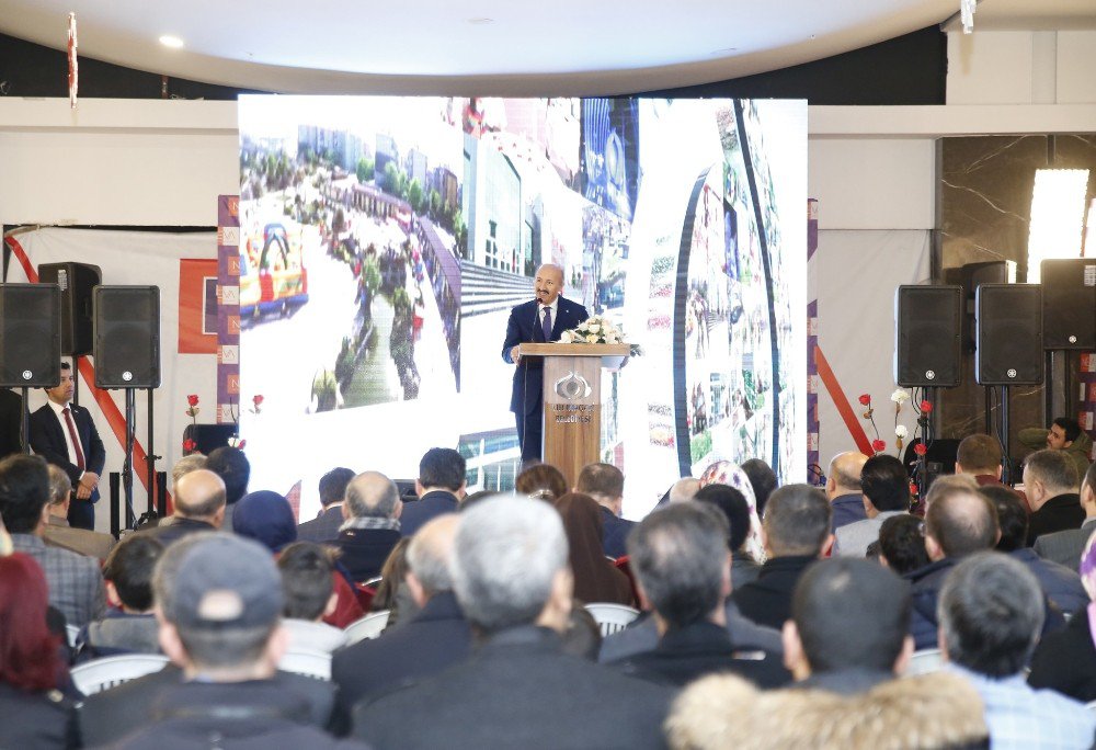 Sultangazi’ye Yeni Alışveriş Merkezi