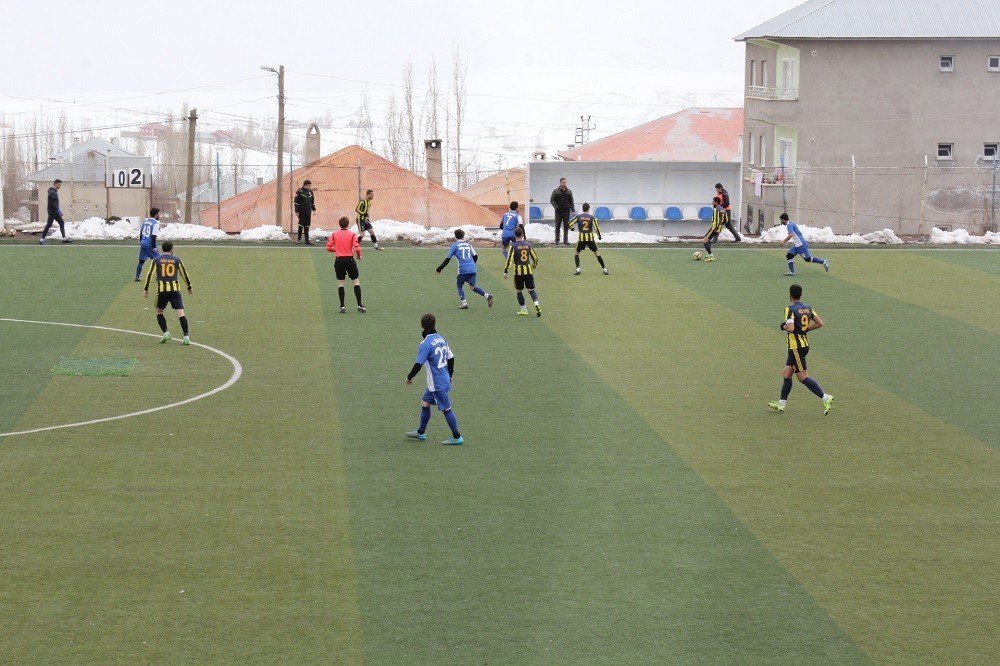 Başkale Gençlikspor, Ağrı Ekibine Yenildi