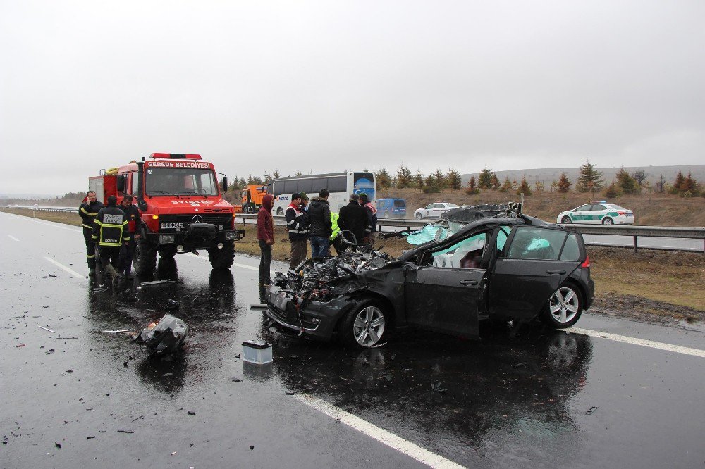 Otomobiliyle Tıra Çarpan Sürücü Son Yolculuğuna Uğurlandı