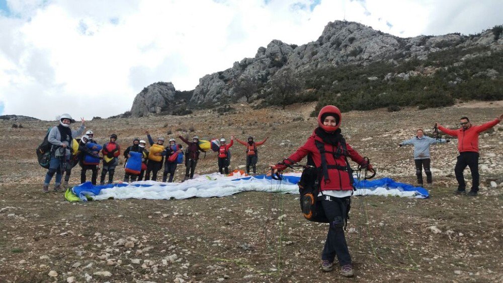 Kadınlara Yamaç Paraşüt Eğitimi