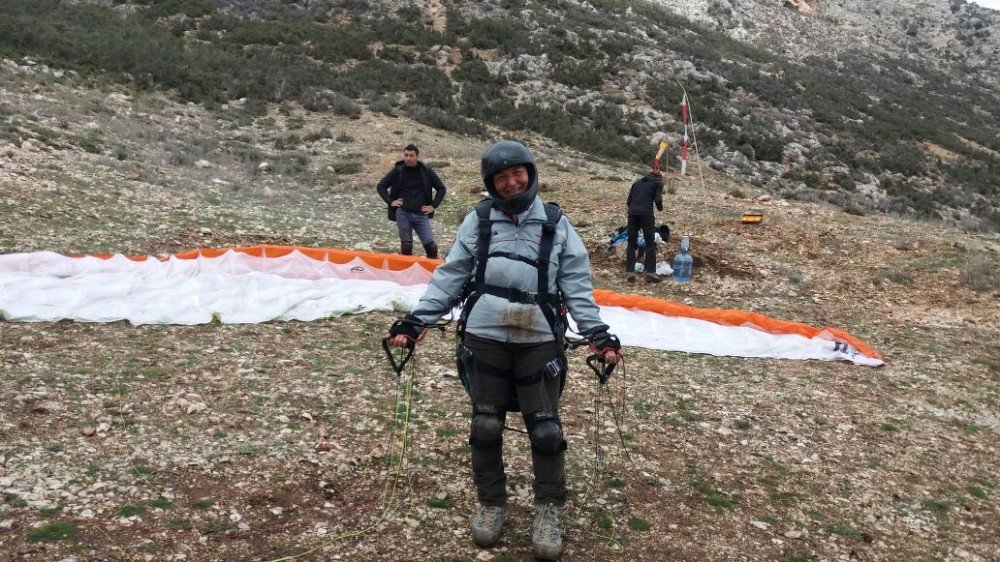 Kadınlara Yamaç Paraşüt Eğitimi