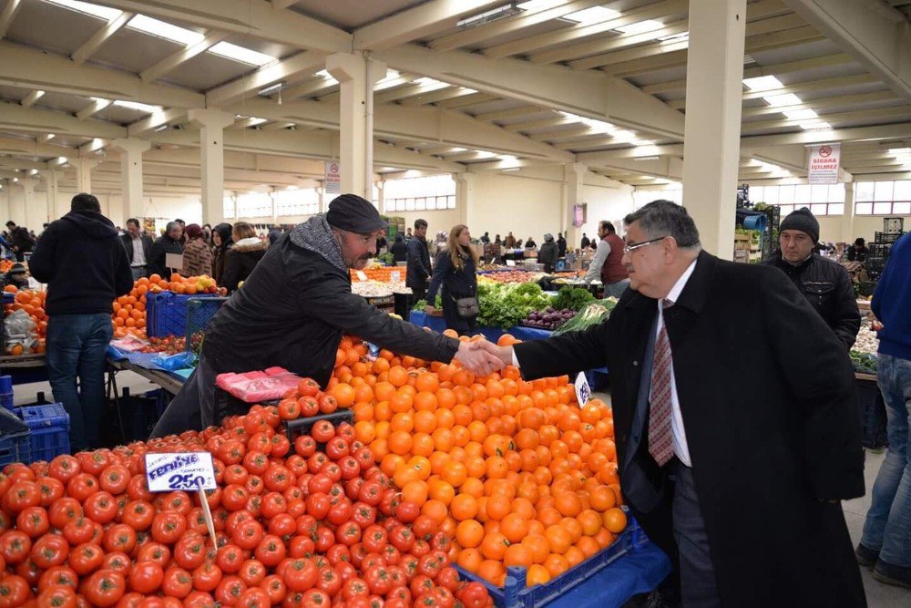 Başkan Yağcı Kapalı Pazar’da Referandumu Anlattı