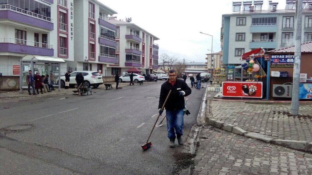 Bingöl’de Bahar Temizliğine Başladı