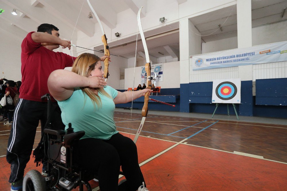 Engelli Sporcular, Engelsiz Sporcularla Spor Yaptı