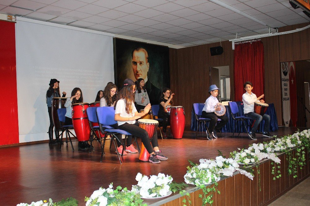 Gaziantep Kolej Vakfında Mini Konser