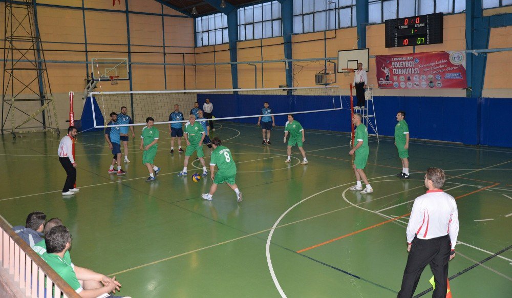 Bozüyük Belediyesi 2. Kurumlar Arası Voleybol Turnuvası Başladı