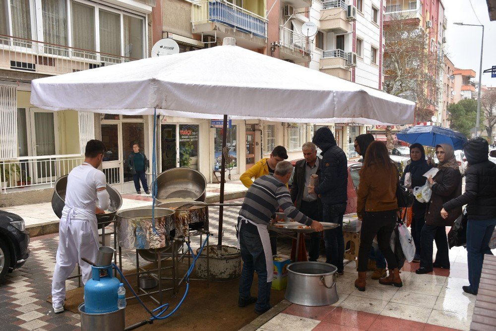 Şehzadeler Esnafından ‘Evet’e Lokmalı Destek