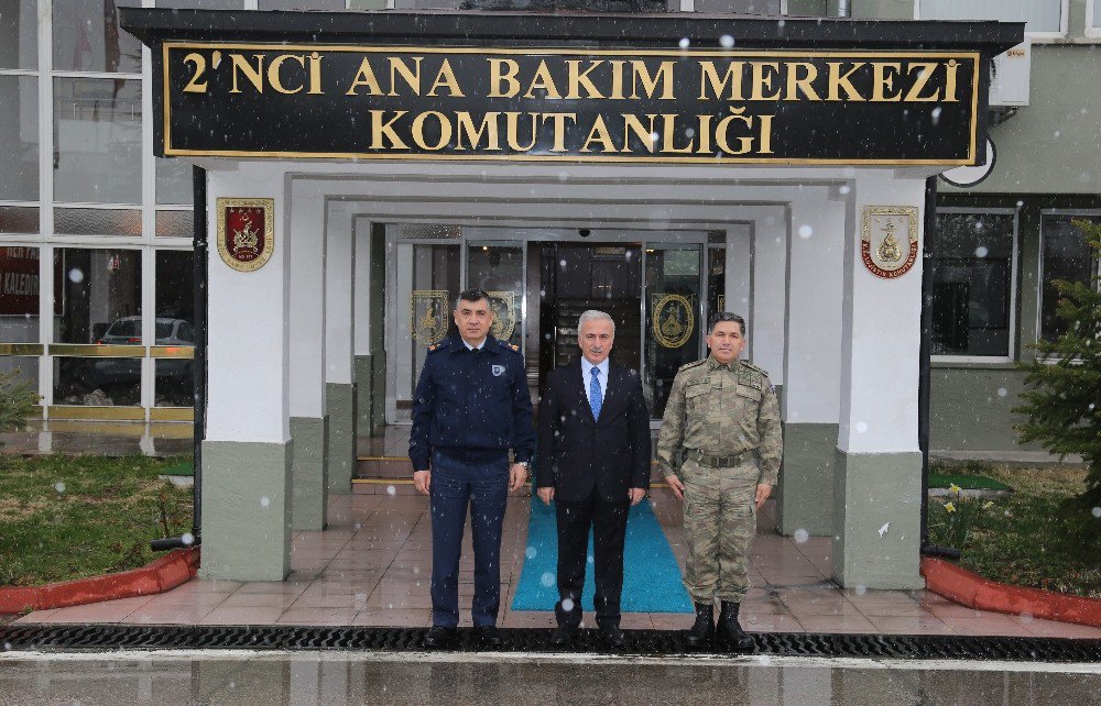 Vali Kamçı 2. Ana Bakım Merkezi Müdürlüğünü Ziyaret Etti