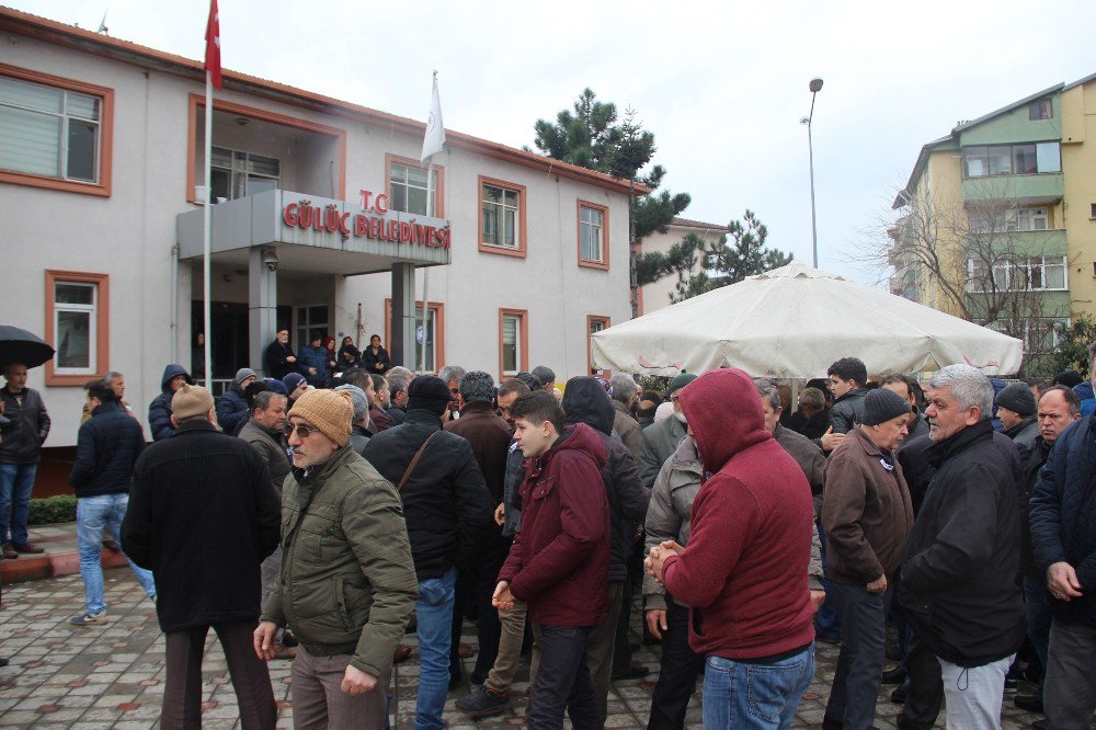 Vefat Eden Gülüç Belediyesi Veznedarı Törenle Uğurlandı