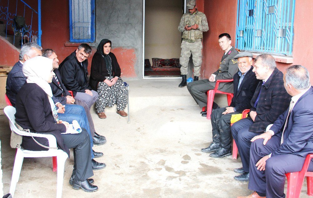 Gıda Tarım Ve Hayvancılık İl Müdürlüğünden Şehit Ailelerine Ziyaret