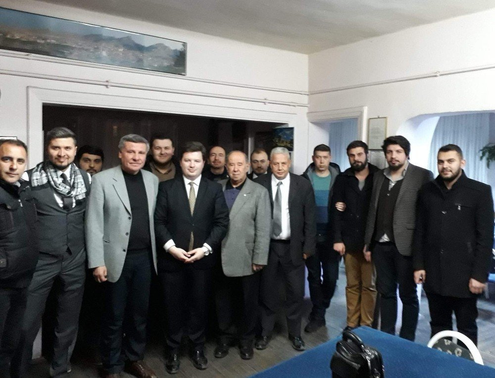 Ak Parti Eskişehir Gençlik Kollarından Sivrihisarlılar Derneğine Ziyaret