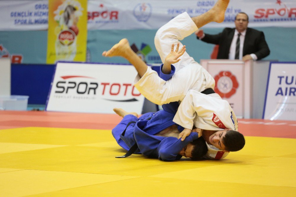 Anadolu Yıldız Judo Finalleri Ünye’de Yapılacak