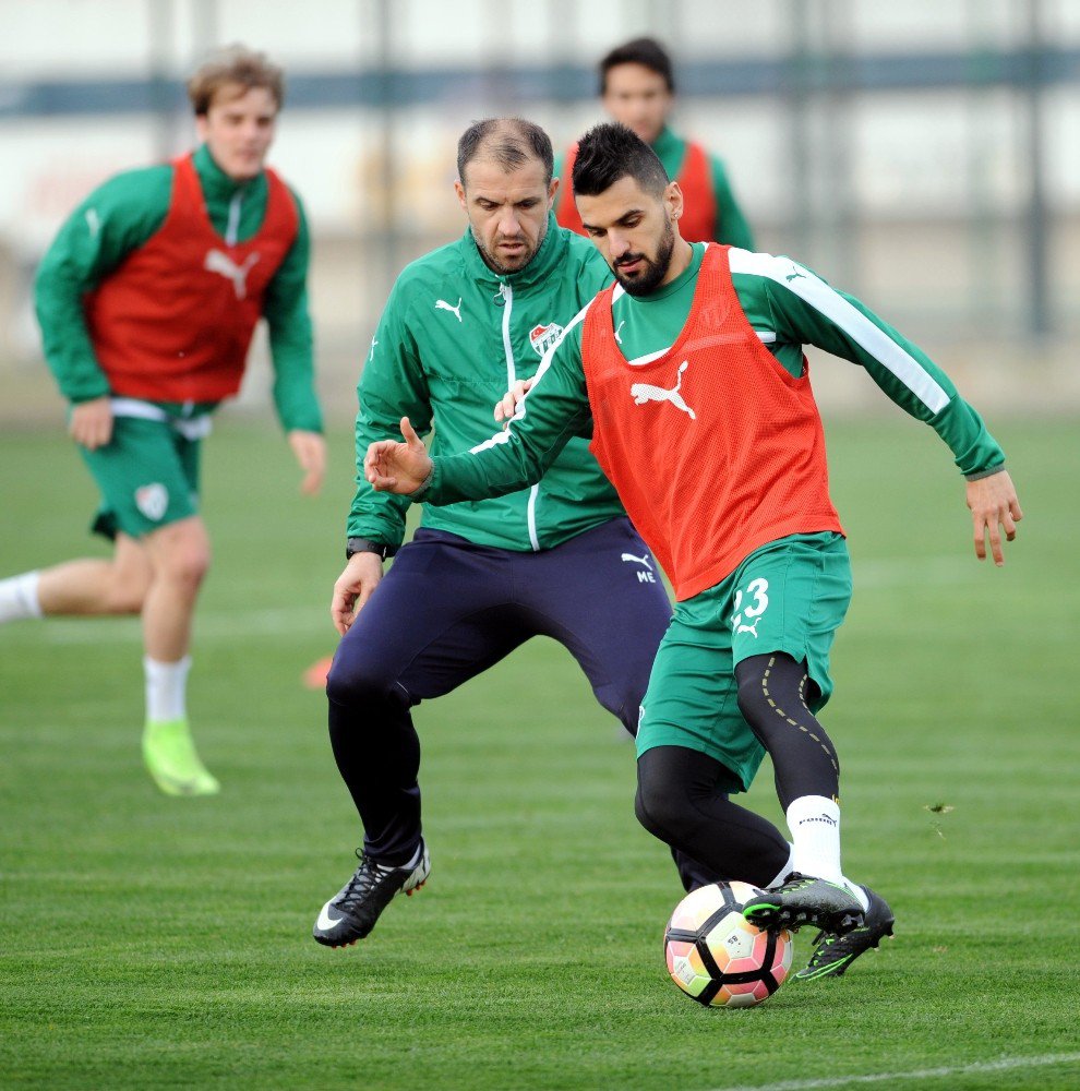 Bursaspor’da Batalla Dinlendirildi