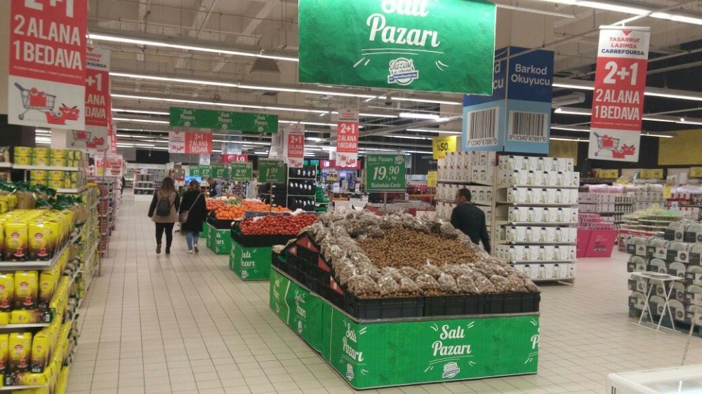 Carrefoursa ’Salı Pazarı’ İle Semt Pazarlarını Hipermarketlerine Taşıdı