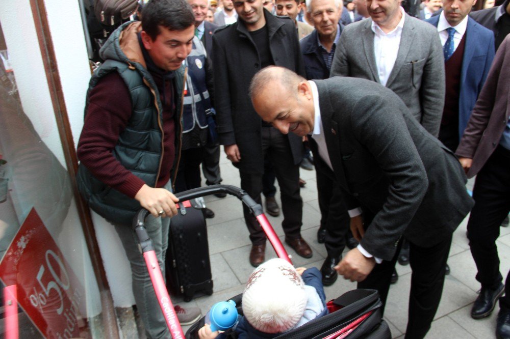 Çavuşoğlu’ndan Fırat Kalkanı Şehidinin Ailesine Ziyaret