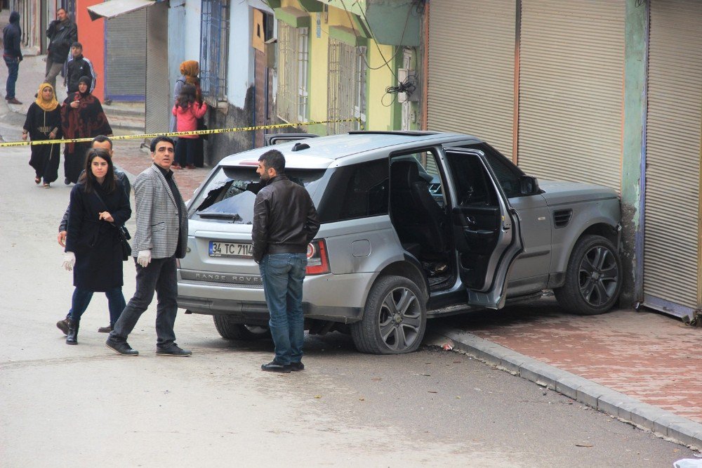 Operasyona Katılan Kadın Polisler İlgi Odağı Oldu