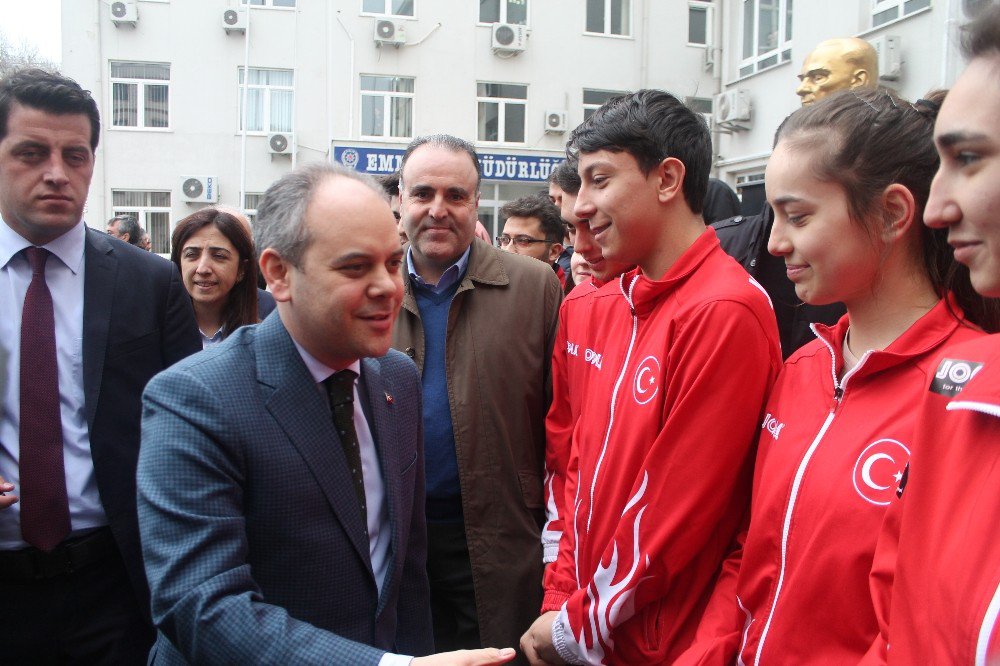 Gençlik Ve Spor Bakanı Akif Çağatay Kılıç: "Avrupa’da Irkçılık Dalgası Yükseliyor"