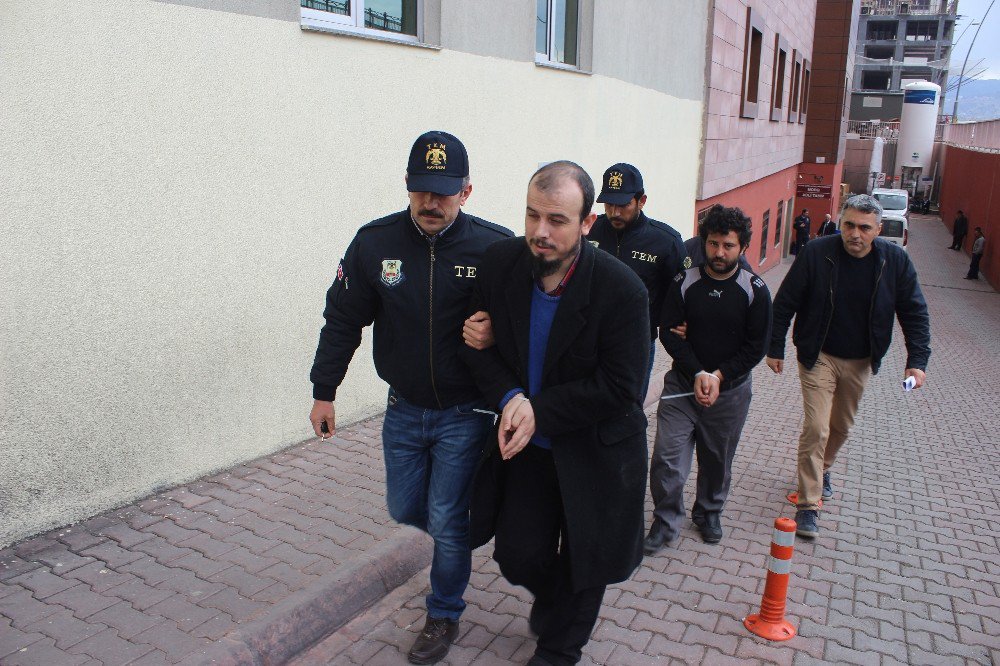 Kayseri’de Deaş Operasyonunda Gözaltına Alınan 2 Zanlı Adliyeye Sevk Edildi