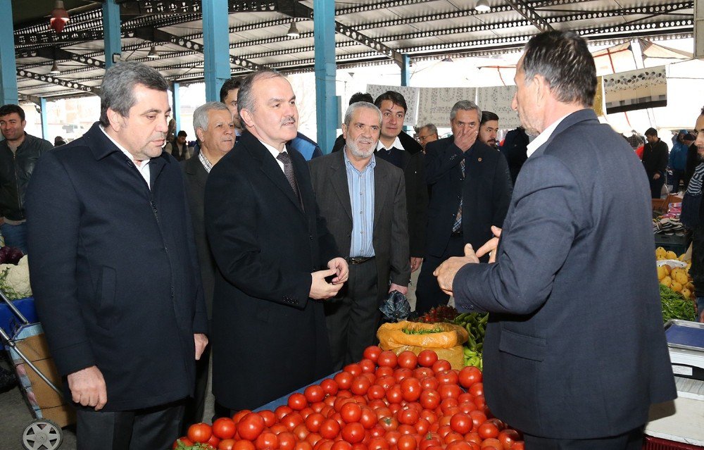 Başkan Gürlesin, Pazar Esnafını Dinledi