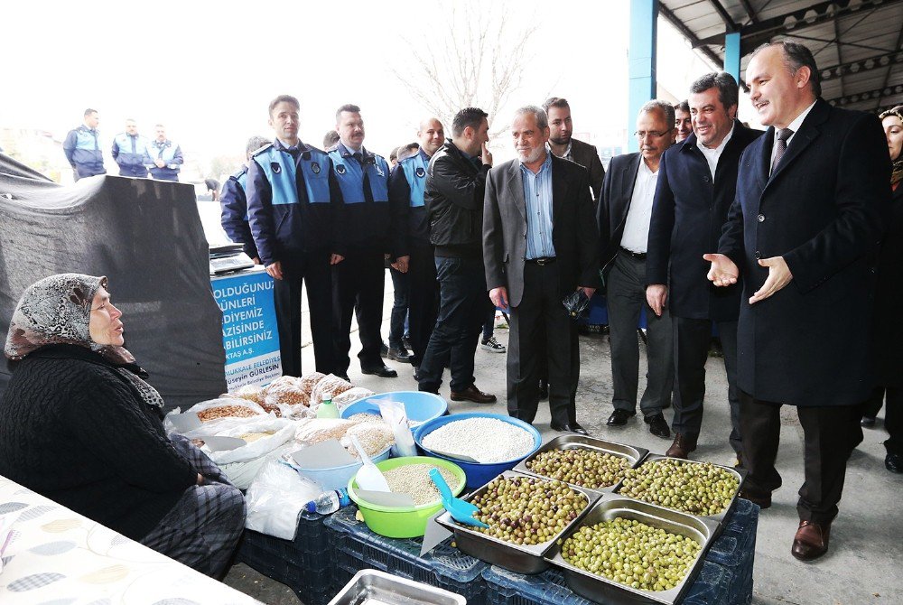 Başkan Gürlesin, Pazar Esnafını Dinledi