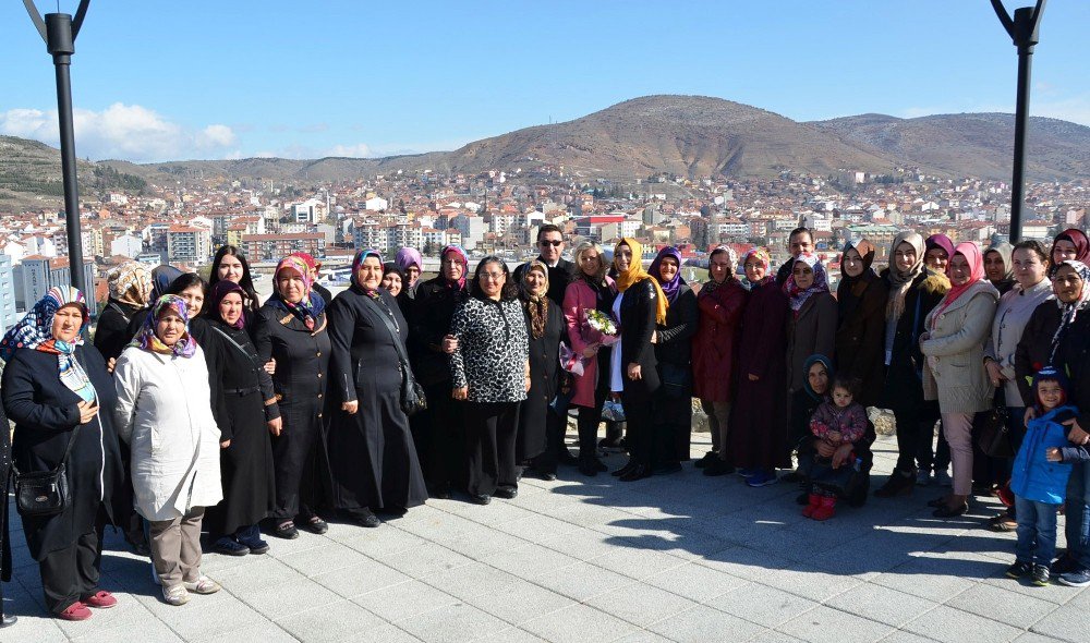 Başkan Bakıcı Referandumu Anlatmak İçin 1 Hafta İçerisinde 500 Kadınla Bir Araya Geldi