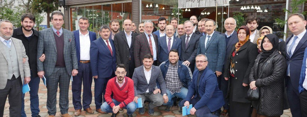 Başkan Gümrükçüoğlu Muhtarlarla Sürmene’yi Konuştu