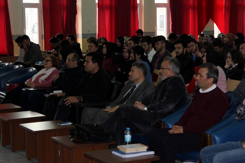 Mustafa Özçelik, Bilinmeyen Akif’i Anlattı