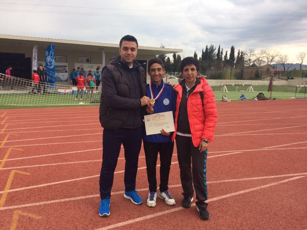 Yunusemreli Atletten Büyük Başarı