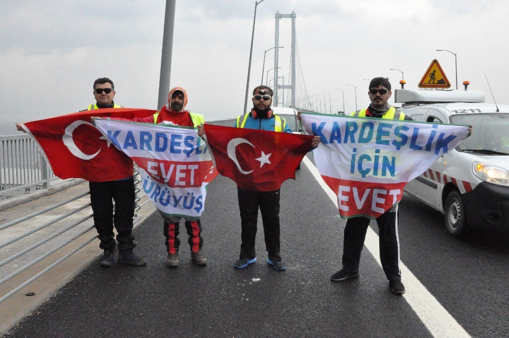 Kardeşliğe ’Evet’ İçin Osmangazi Köprüsünden Yürüyerek Geçtiler