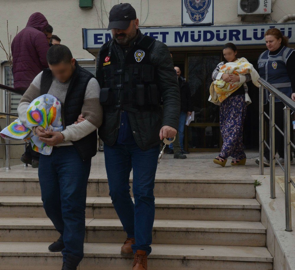 Uyuşturucu Taciri 20 Günlük Bebeğiyle Gözaltına Alındı