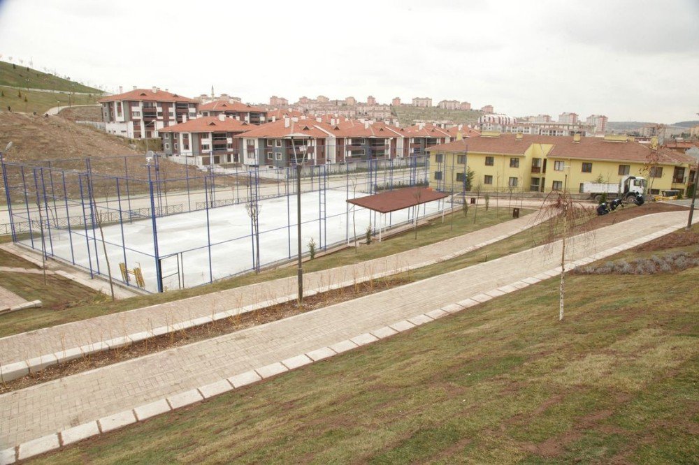 Odunpazarı Belediyesi’nden Yenikent’e Spor Parkı