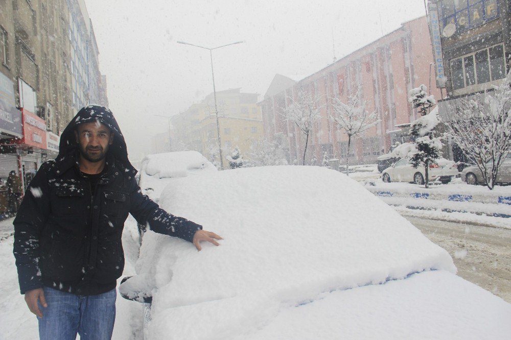 Hakkari’de 7 Köy Ve 15 Mezra Yolu Kapandı