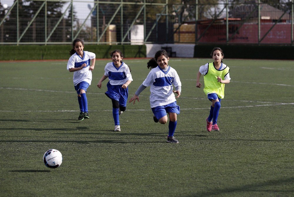 Konak’ta 720 Öğrencinin Katılımıyla Turnuva