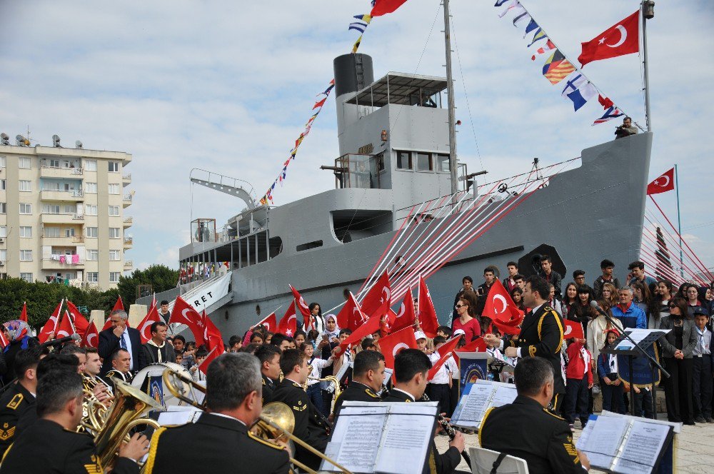 Akdeniz Bölge Komutanlığı Bandosu Tarsus’ta Konser Verdi