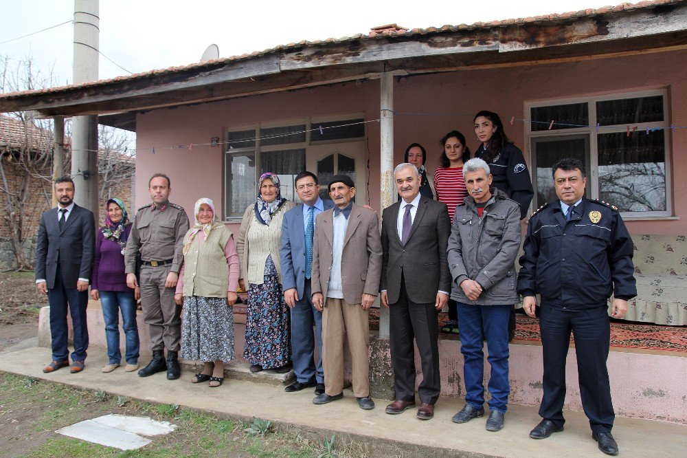 Zaman Ve Karataş’tan Şehit Ailelerine Ziyaret