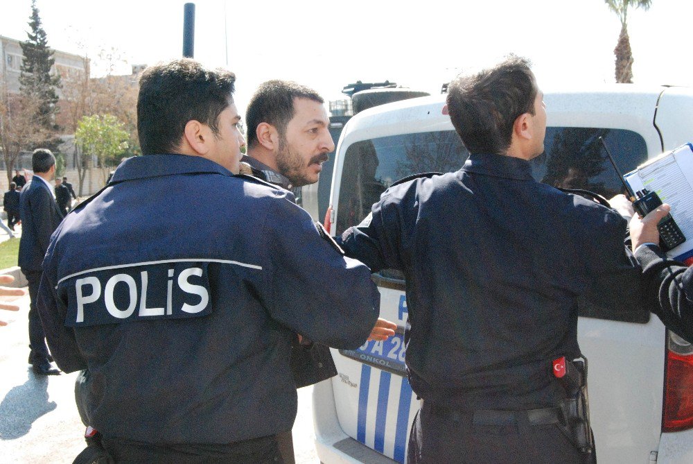 Cinayet Davası Öncesi Adliye Karıştı: 3’ü Polis 6 Yaralı