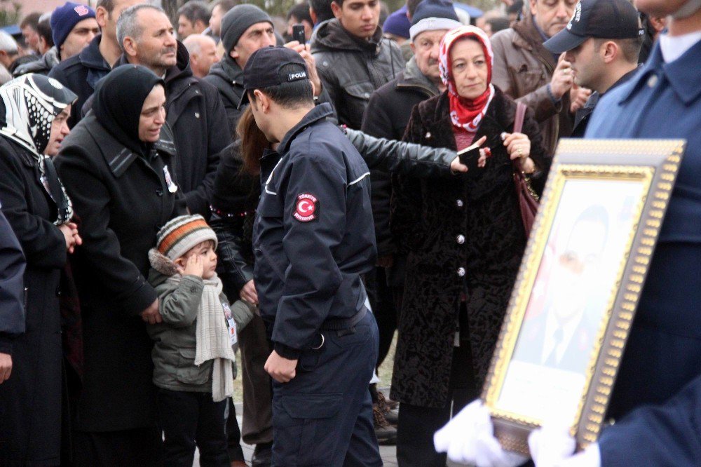 Şehit Uzman Jandarma Çavuş Mahmut Yıldırım Toprağa Verildi