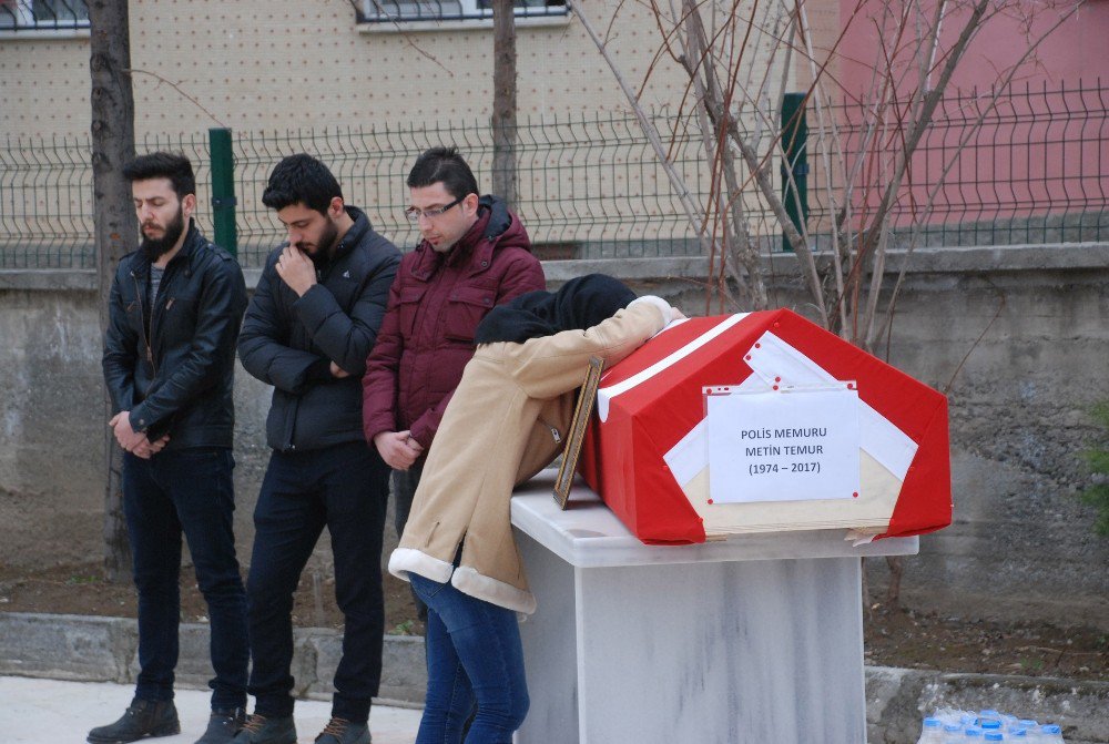 Trafik Kazasında Ölen Polis Memuru Son Yolculuğuna Uğurlandı