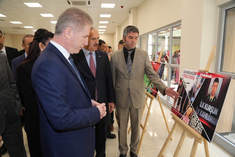 Sivas’ta Lise Öğrencileri 15 Temmuz Sergisi Açtı