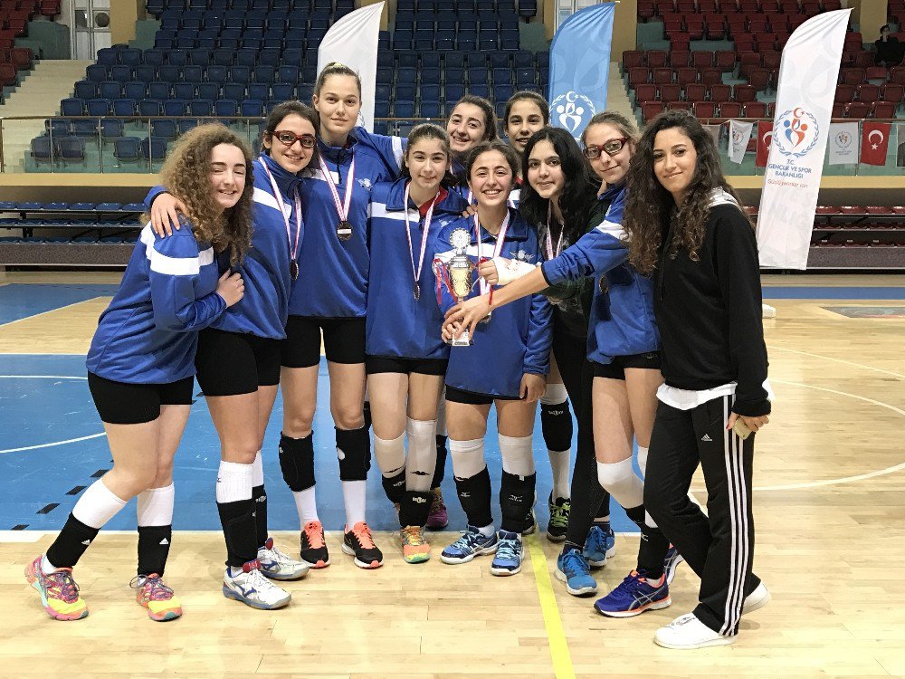 Voleybol Mahalli Ligi Şampiyonları Belli Oldu