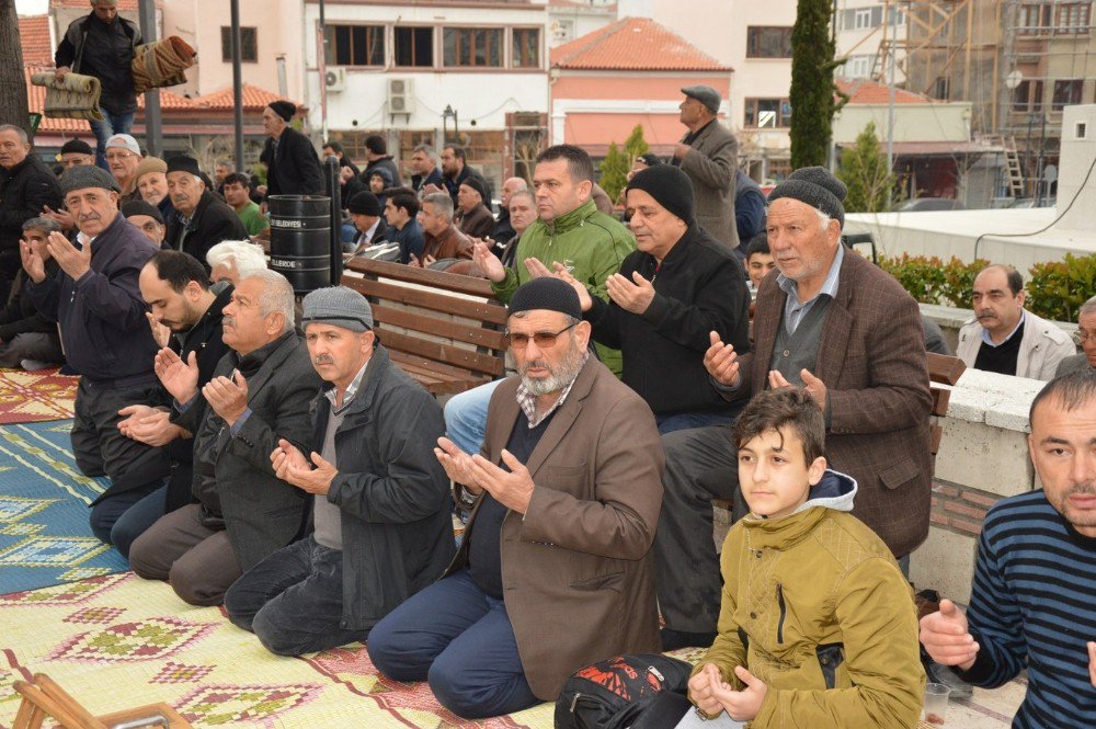 Magider’den Şehitler İçin Hoşaf İkramı